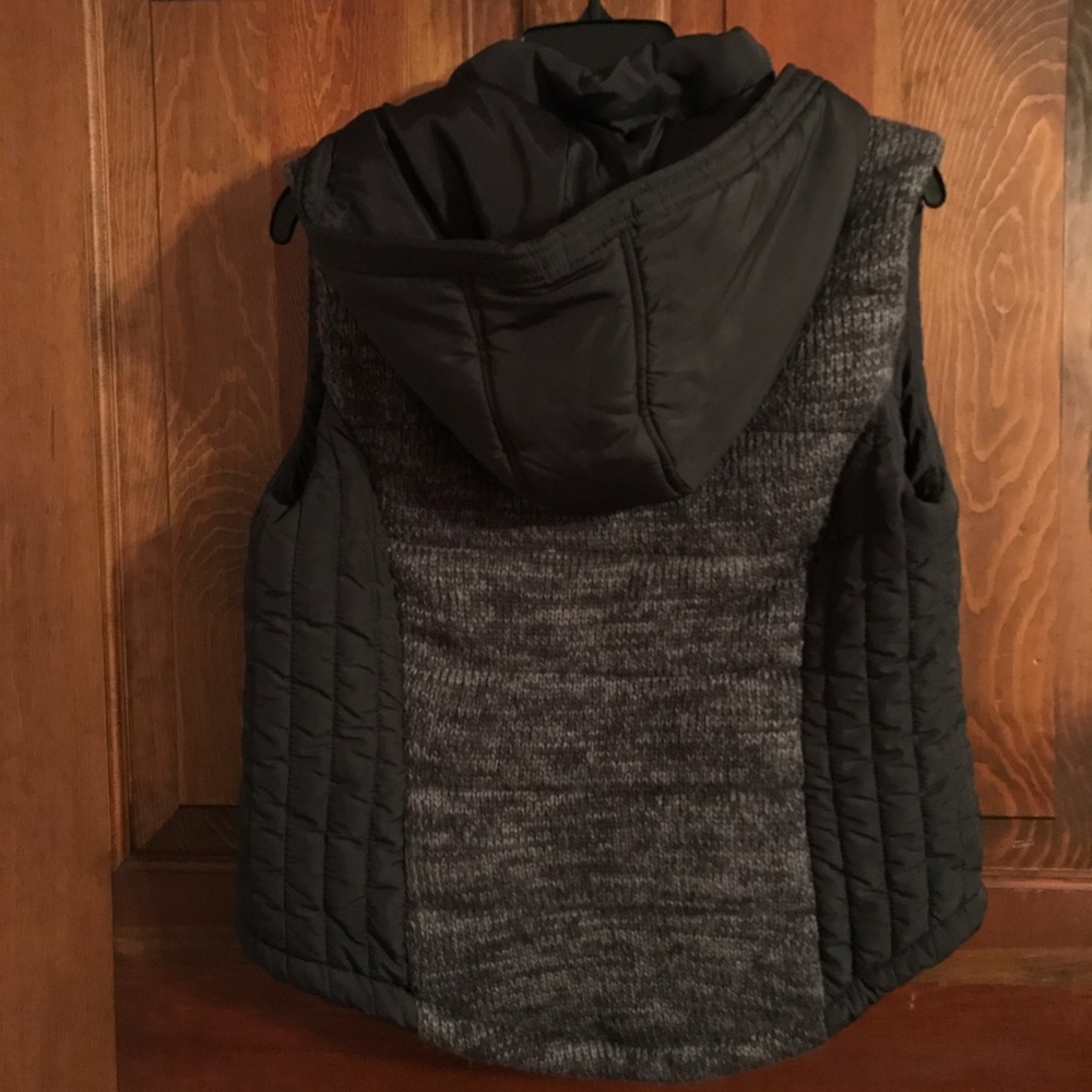 Aeropostale Gray Puffer Vest